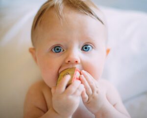 No Manuals! Your Baby’s Teeth